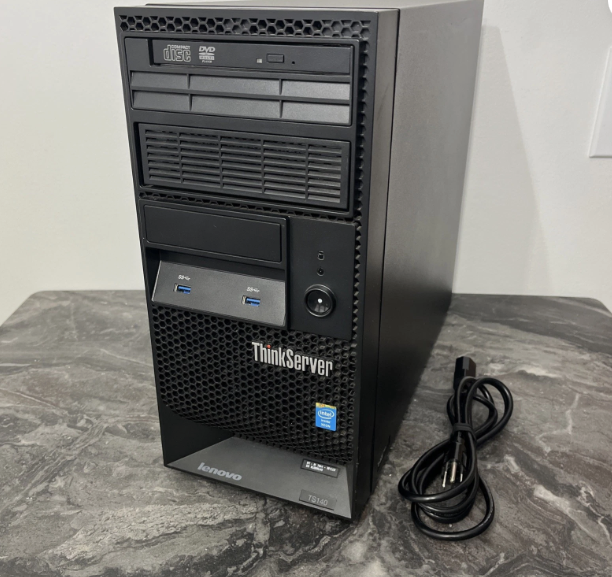 Server Lenovo ThinkServer